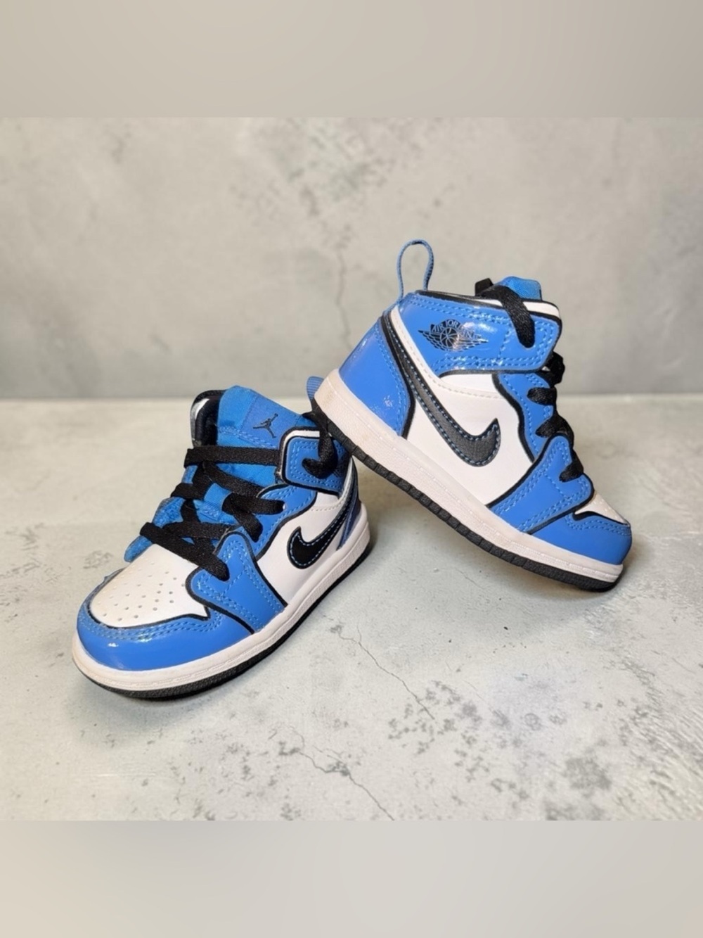 Baby Toddler Jordans 1 Mid Signal Blue Size 6C Blue Black White